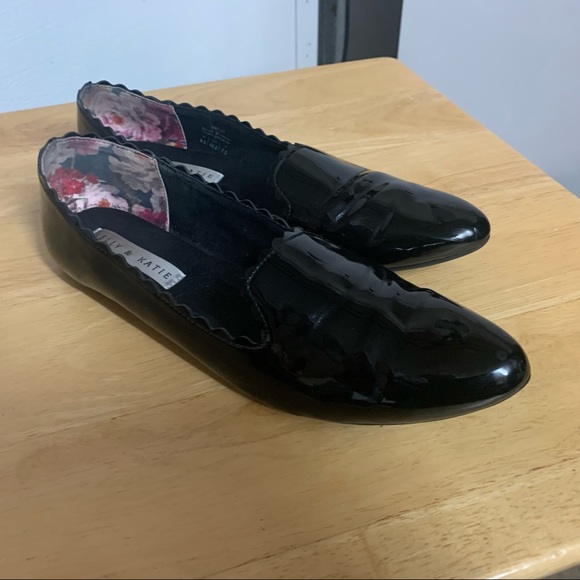 Kelly & Katie Flats - Picture 3 of 10